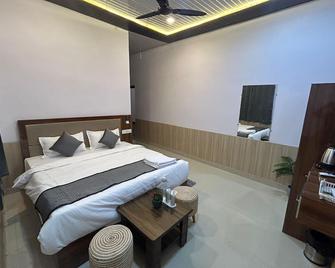 Blackberry Resort - Pushkar - Kamar Tidur