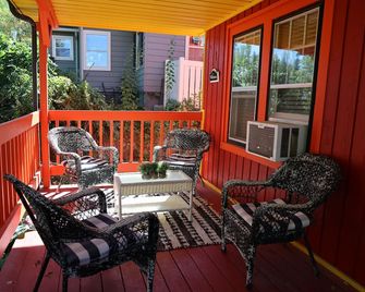 The Ross House 1930's Craftsman Style House - Gillette - Balcony