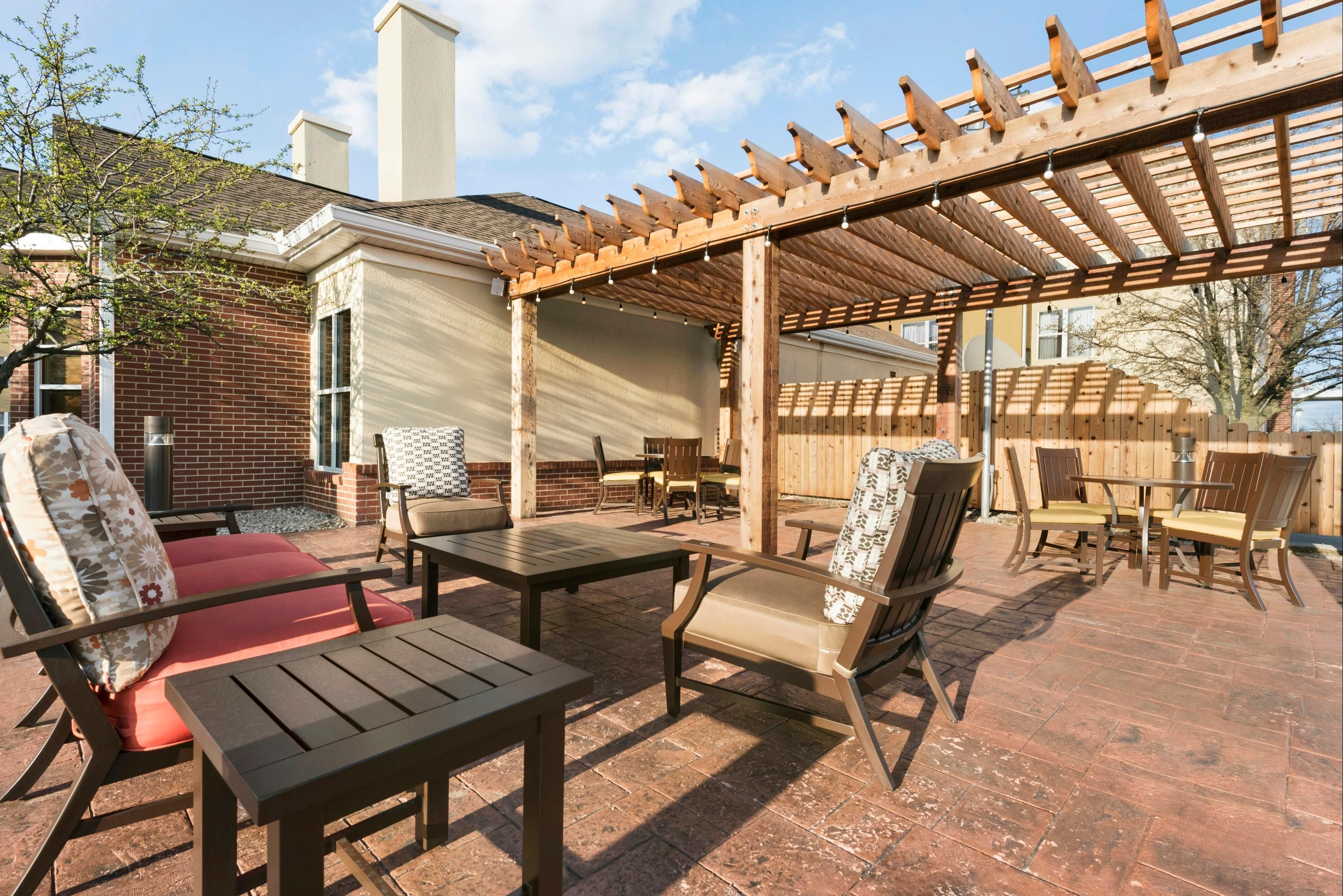 Homewood Suites by Hilton Columbus - Hilliard - Hilliard - Патіо
