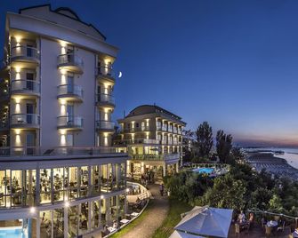 Hotel Sans Souci - Gabicce Mare - Edificio