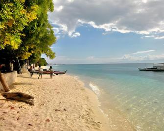 La Casa Maria - Moalboal - Beach