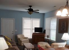Newer Two Bedroom with attached garage - Rensselaer - Living room