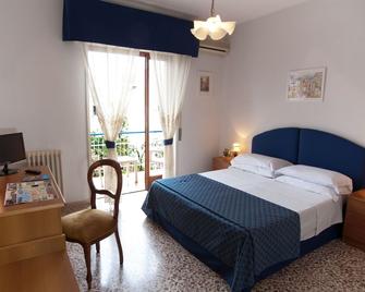 Maison Susy - Sant'Agnello - Phòng ngủ