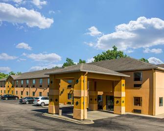 Quality Inn and Suites Mason Hwy 42 - Mason - Edificio