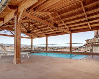 Sercotel Granada Suites - Granada - Piscina