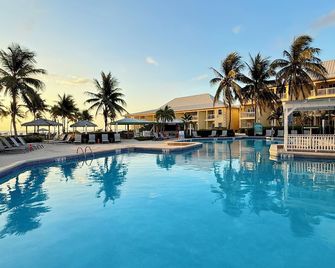 The Grand Caymanian Resort - ג'ורג' טאון - בריכה