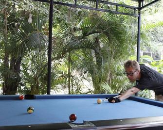 Sanya Backpackers Hostel - Sanya