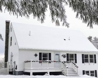 Country Living just minutes from Everything! - Pittsfield - Edificio