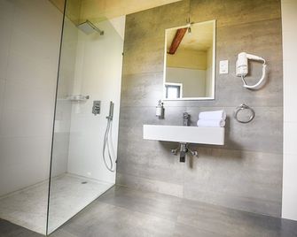 Casa Gemelli Boutique Guesthouse - Victoria - Baño