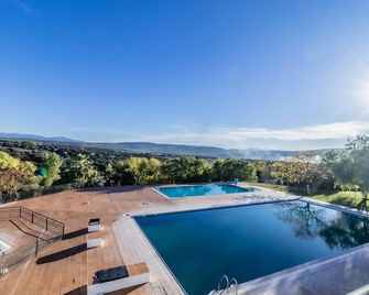 Hotel Las Errizas by Vivere Stays - Alcalá del Valle - Piscina