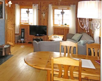 Målsnes by Interhome - Balestrand - Comedor