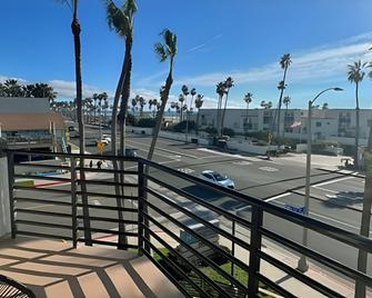 Huntington Beach Inn - Huntington Beach - Balcony