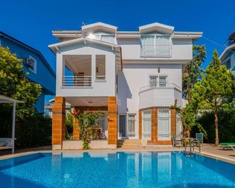 Infinity Beyaz Villa - Fethiye - Piscina