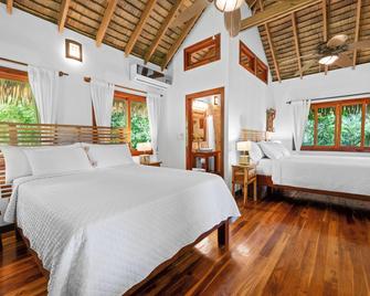 Copa De Arbol Beach & Rainforest Resort - Agujitas de Drake - Bedroom