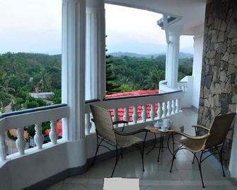 The Kandy Mount Layathraa - Kandy - Balcony