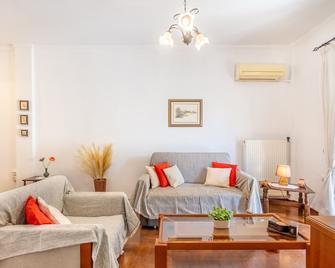 Kalantzis Apartment - Corfu - Living room