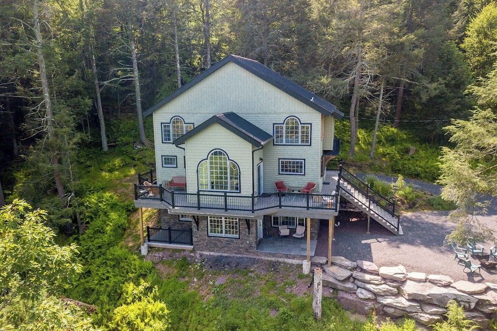 Smokin Beaver - Robin Vacation Rentals