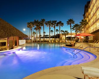 DoubleTree by Hilton Galveston Beach - Galveston - Piscina