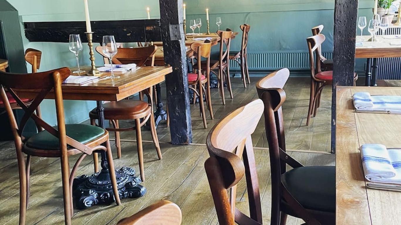 The Plume of Feathers