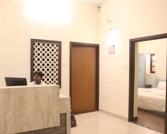 Bed And Breakfast In City Of Gods - ורנאסי - דלפק קבלה