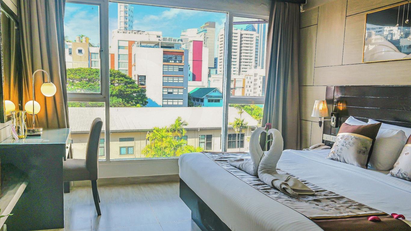 Boss Suites Nana Hotel