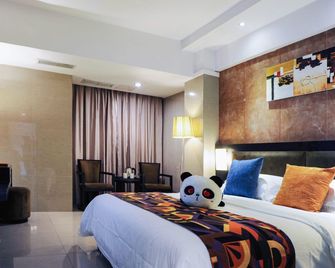 Nine O'Clock Chain Hotel (Chengdu South Railway Station Branch) - Chengdu - Bedroom