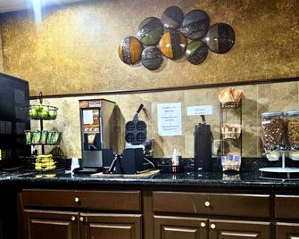 Magnuson Hotel Sand Springs-Tulsa West - Sand Springs - Buffet