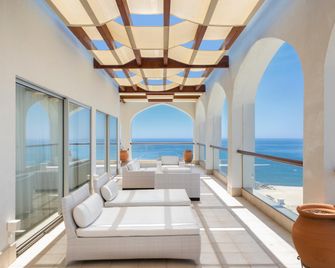 كراون بلازا فيلامورا - ألغارفر باي آيتش جي - فيلاموره - شرفة