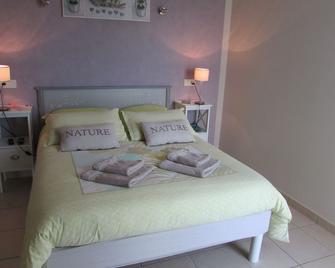 Guest Room In The Near Chemille-En-Anjou Countryside - Chemillé-en-Anjou - Chambre