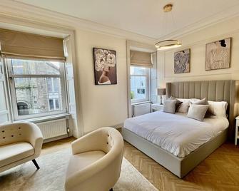 'Flora' in ApartNest Auchterarder - Auchterarder - Chambre