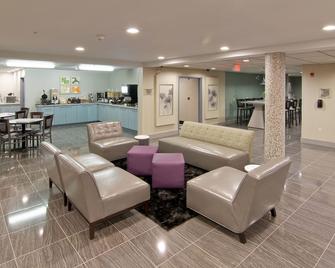 Best Western Plus Woodstock Inn & Suites - Woodstock - Lobby