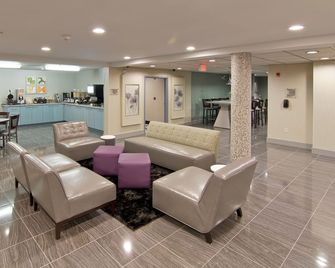 Best Western Plus Woodstock Inn & Suites - Вудсток - Лоббі