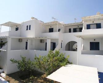 Kostas & Ioanna Studios - Tourlos - Edificio