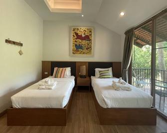 Tippaya Villa - Doi Saket - Bedroom