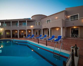 Casa Rosa Montes - Burgau - Piscina