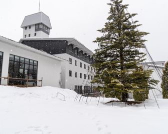 Holiday Inn Resort Shinano-Omachi Kuroyon By IHG - Ōmachi - Gebouw