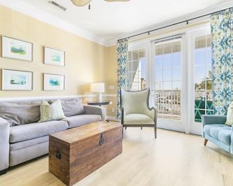 Pavilion Watch 2b - Oceanview Condo - Pool - Central Location - Elevator - Folly Beach - Living room