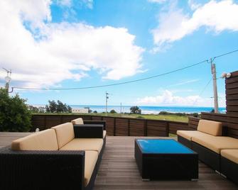 An Adult Vacation Overlooking the Blue Sea-Maison - Amami - Balkón