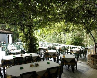 Liapades Beach - Palaiokastritsa - Restaurant