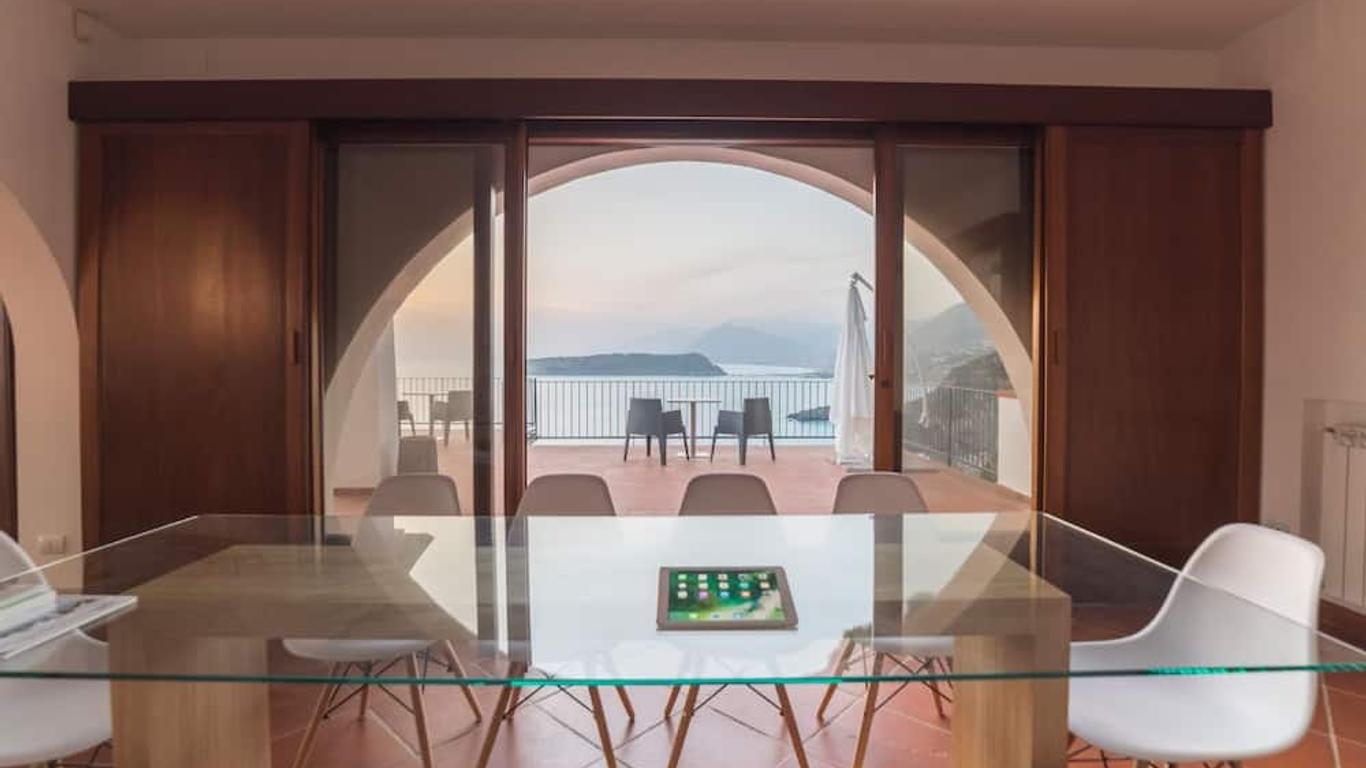 Villa Crawford