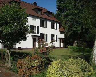 Lovely House in The Countryside by Nordh - Nordhorn - Building