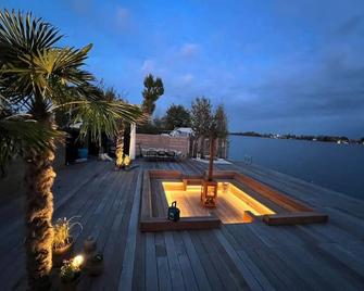 New - Little Ibiza, On A Lake Near Amsterdam, With Hot Tub! - Vinkeveen - Pool