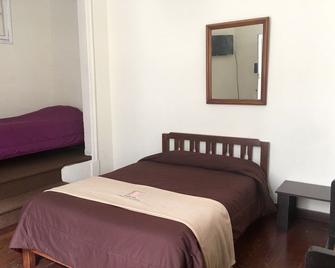 Hospedaje Santa Rosa- Centro Histórico - Lima - Habitación