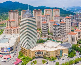 Fuhong International Hotel - Benxi - Building