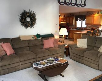 Beautiful Fayston/Waitsfield Home Close To Sugarbush, Mrg Slopes, Catamount XC - Waitsfield - Obývací pokoj