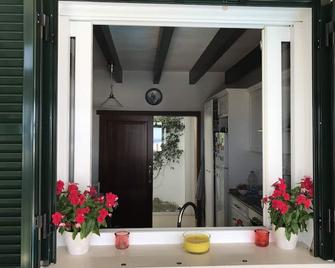 Summerhouse with Sea Views walking distance to the beach - Sant Lluís - 建築