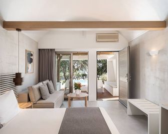 Kakkos Bay Hotel And Bungalows - Koutsounára