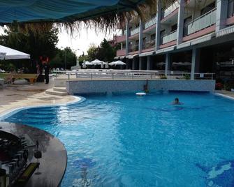 Hotel Flamingo - Sunny Beach - Pool