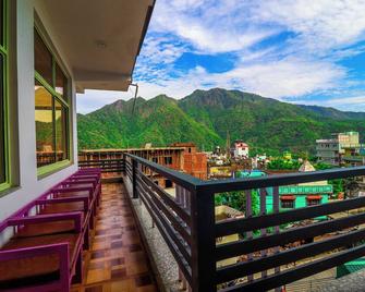 Manzil Hostel - Rishikesh