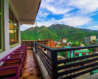 Manzil Hostel - Rishikesh - Ban công